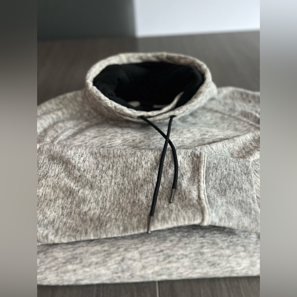 H&M Men’s Mock Neck Sweatshirt - Size Large - Picture 6 of 6